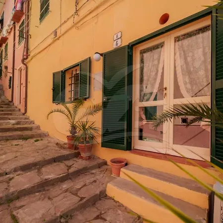 Vicolo San Martino - Goelba * بورتو أتْسورّو